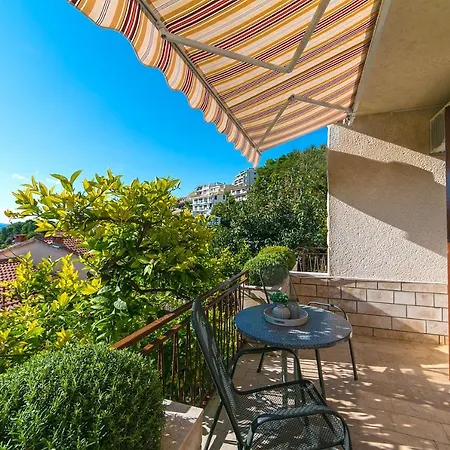 Seaview Center House Holiday home
