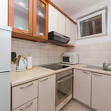 Seaview Center House Brela